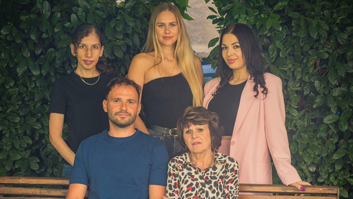 Mama, ožeň ma - Tomáš z Ba a jeho dievčatá